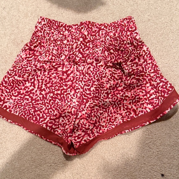 ATHLETA Mesh Racer Run High Rise short - Picture 2 of 5